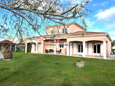 Maison contemporaine - 160 m² - 6 pièces