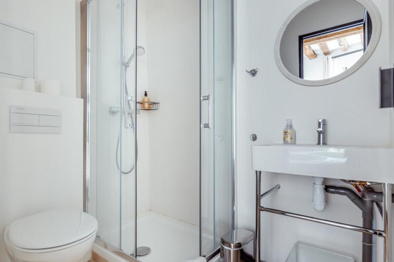 Maison - 311 m² - 11 pièces