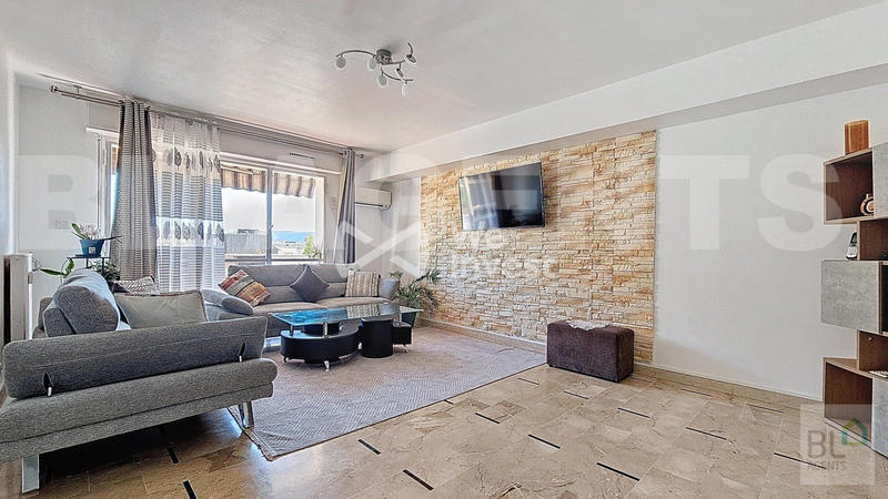 Appartement - 98 m² - 5 pièces