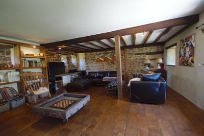 Maison - 237 m² - 8 pièces