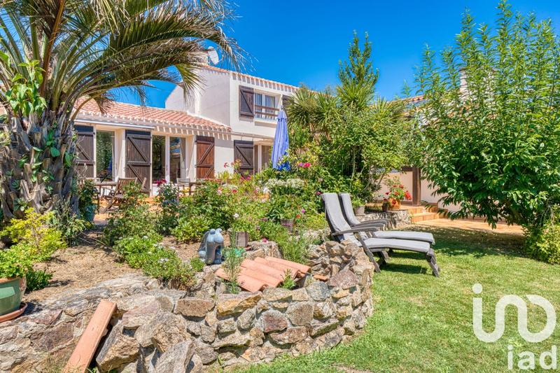 Maison - 232 m² - 10 pièces