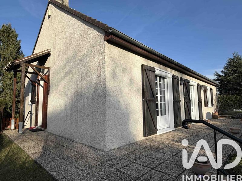 Maison - 90 m² - 5 pièces
