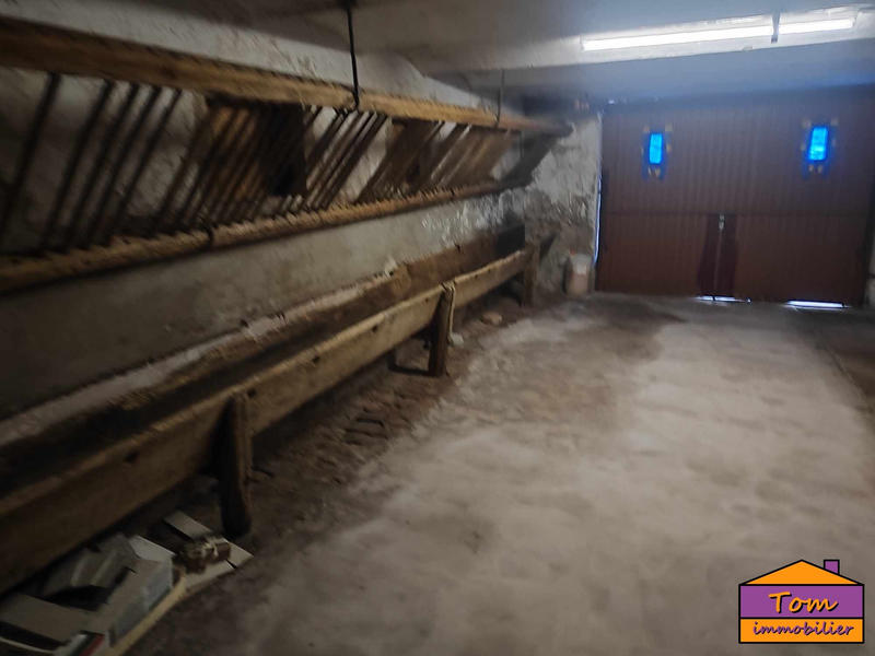 Maison - 250 m² - 10 pièces