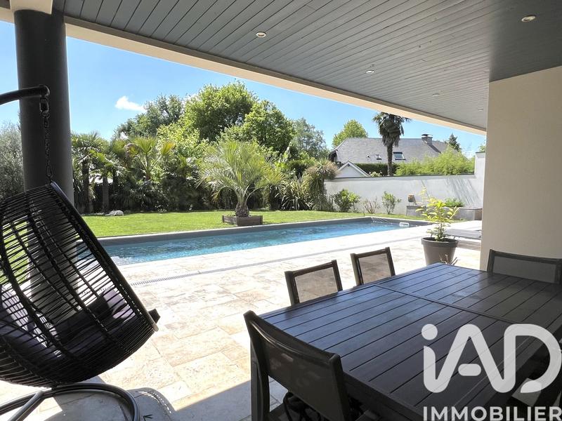 Maison - 189 m² - 7 pièces