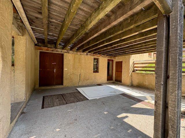 Maison - 200 m² - 3 pièces