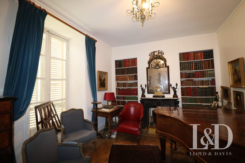 Bastide - 395 m² - 13 pièces