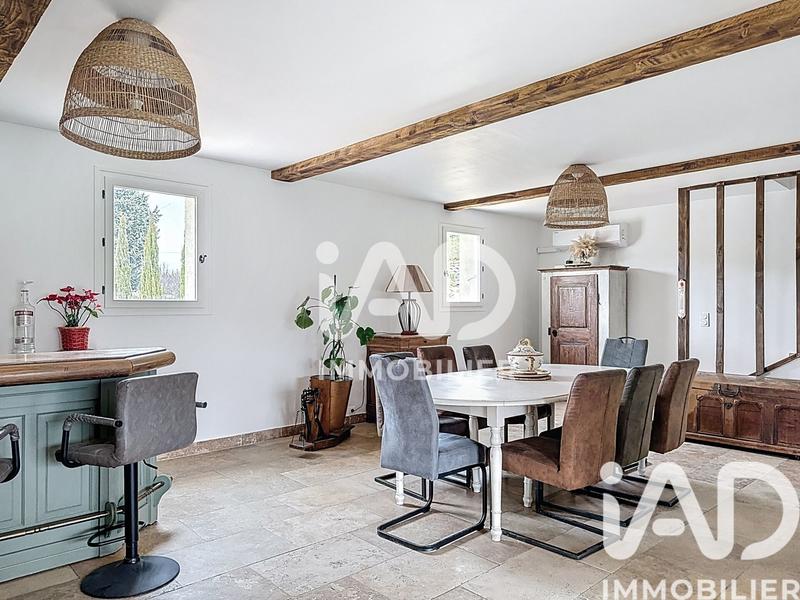 Maison - 250 m² - 7 pièces