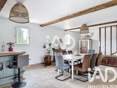 Maison - 250 m² - 7 pièces