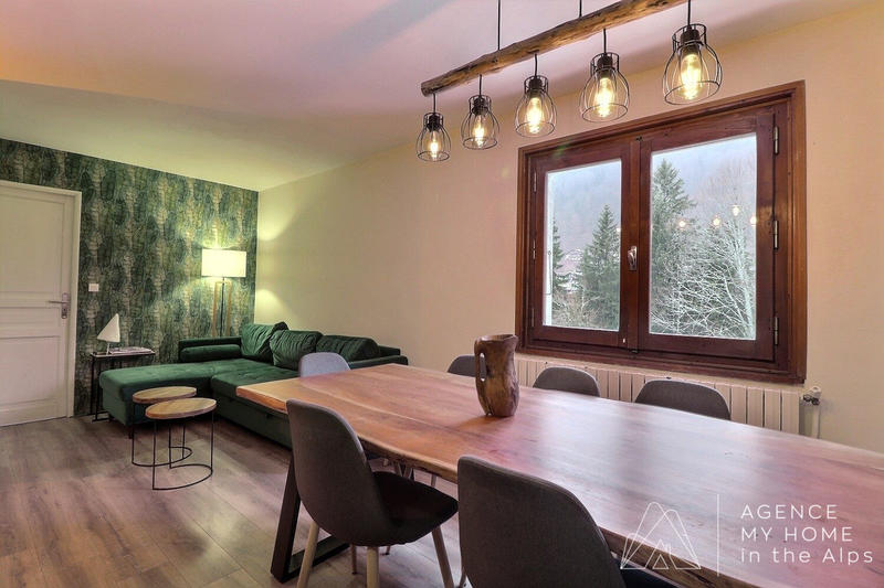 Appartement - 90 m² - 5 pièces