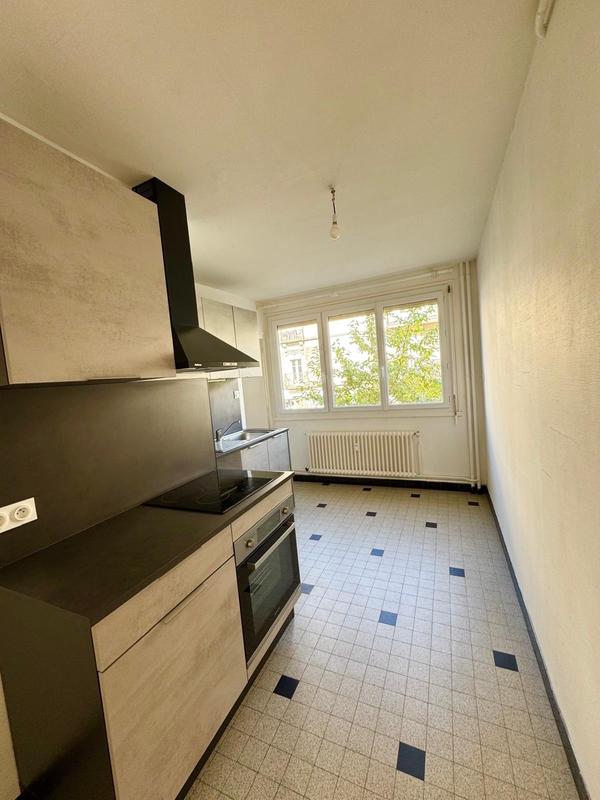 Appartement - 98 m² - 4 pièces