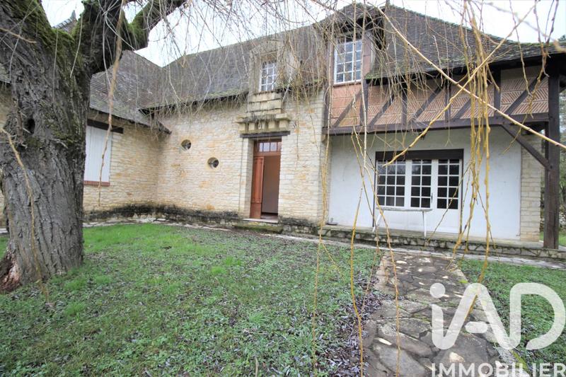 Maison - 246 m² - 8 pièces