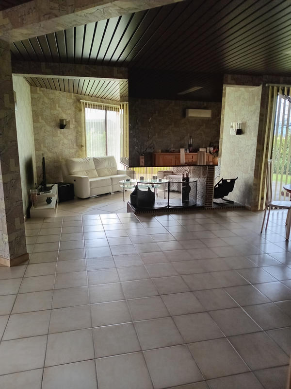 Maison - 177 m² - 8 pièces