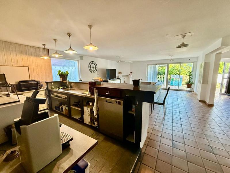 Maison - 180 m² - 7 pièces