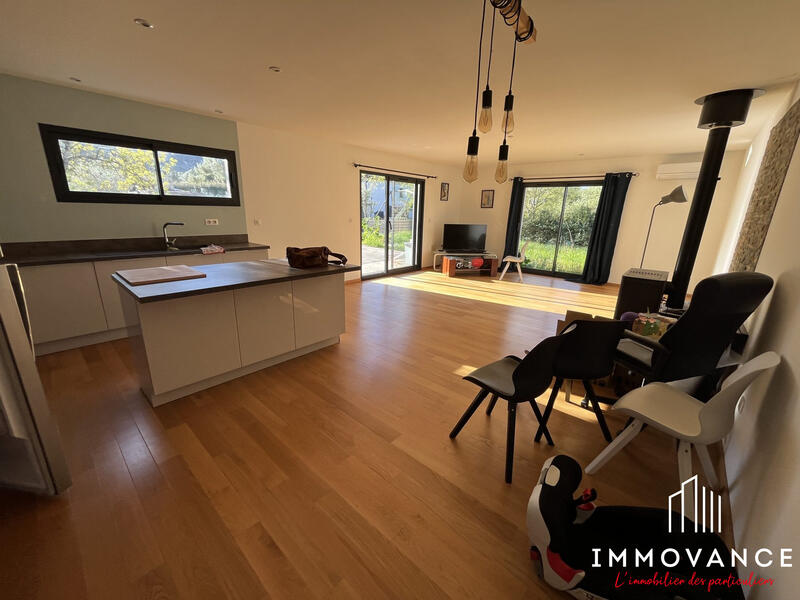 Maison - 110 m² - 4 pièces