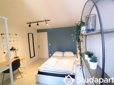 Chambre - 241 m² - 1 pièce