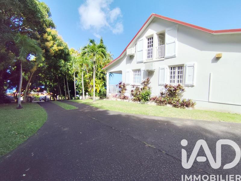 Maison - 170 m² - 6 pièces