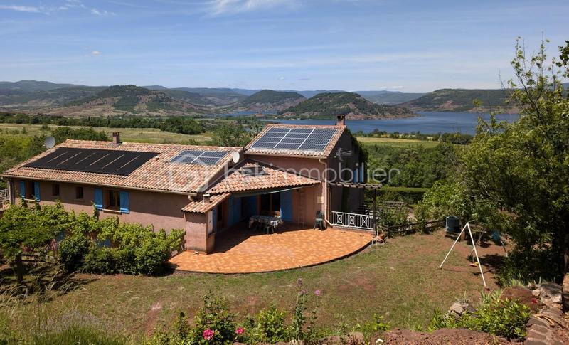 Propriété - 257 m² - 11 pièces