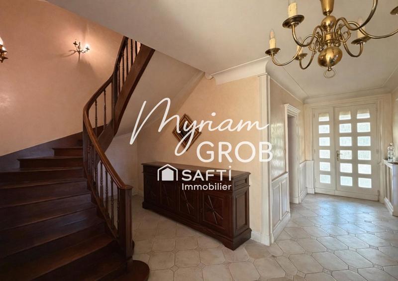 Maison de ville - 230 m² - 7 pièces