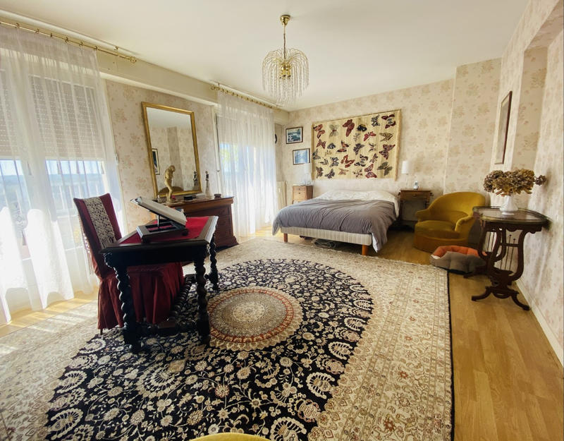 Appartement - 168 m² - 6 pièces