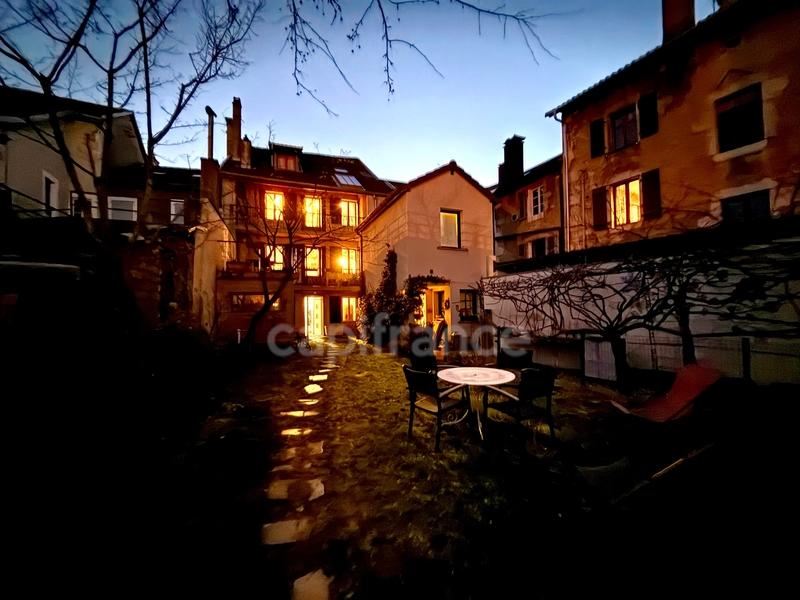 Maison de ville - 280 m² - 10 pièces