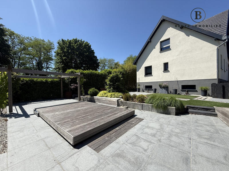 Maison - 166 m² - 6 pièces