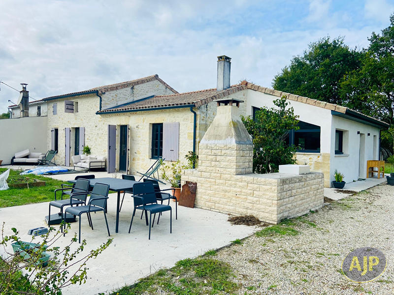 Maison - 155 m² - 5 pièces