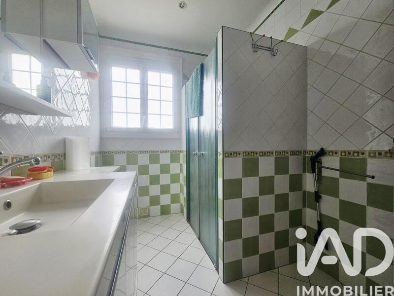 Maison - 97 m² - 5 pièces