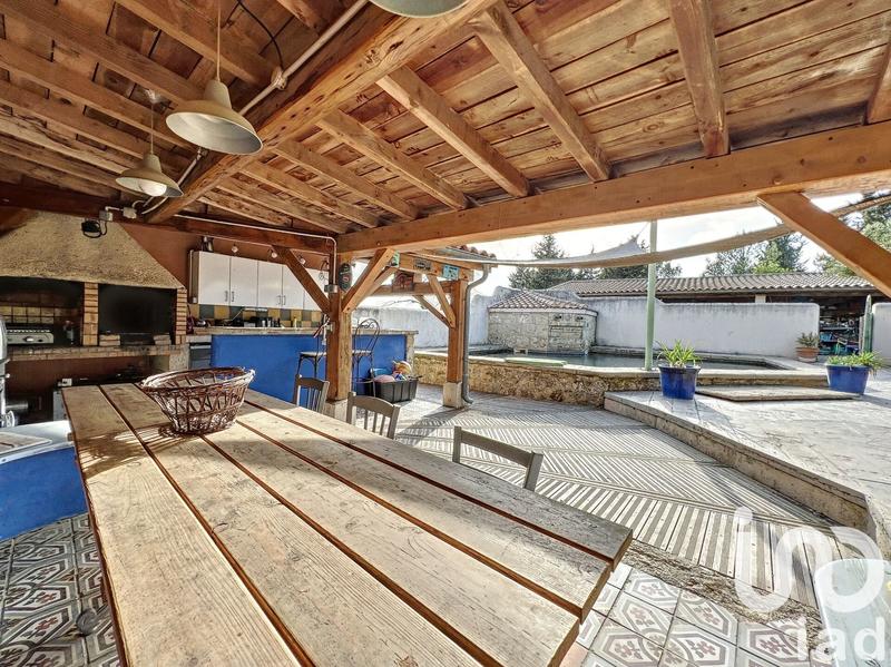 Maison - 300 m² - 13 pièces