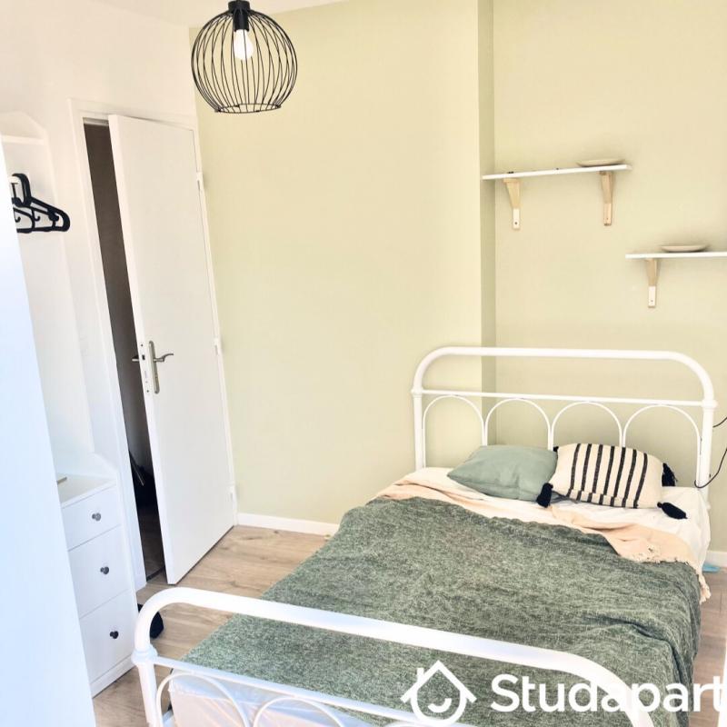 Chambre - 12 m² - 1 pièce