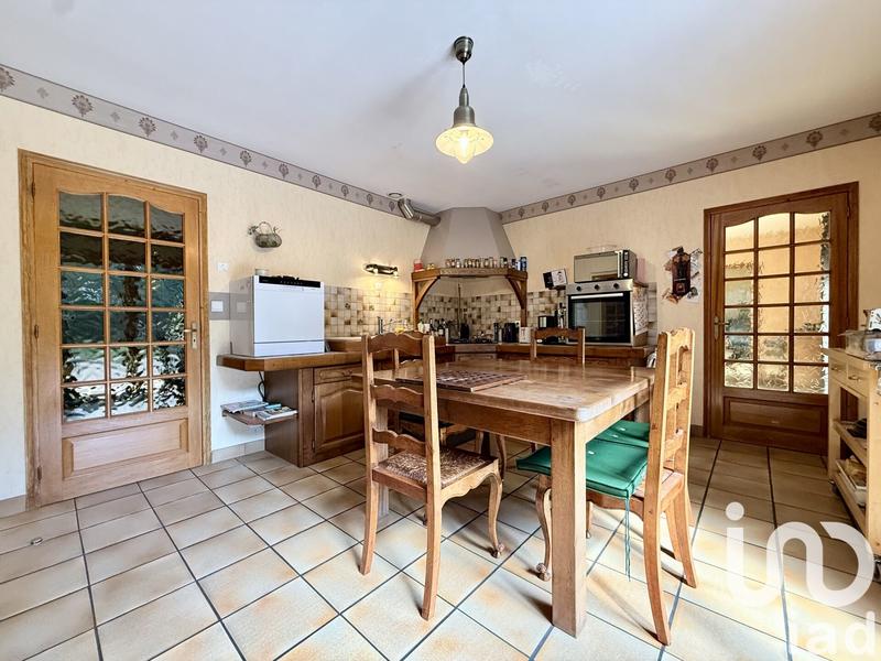 Maison - 257 m² - 8 pièces