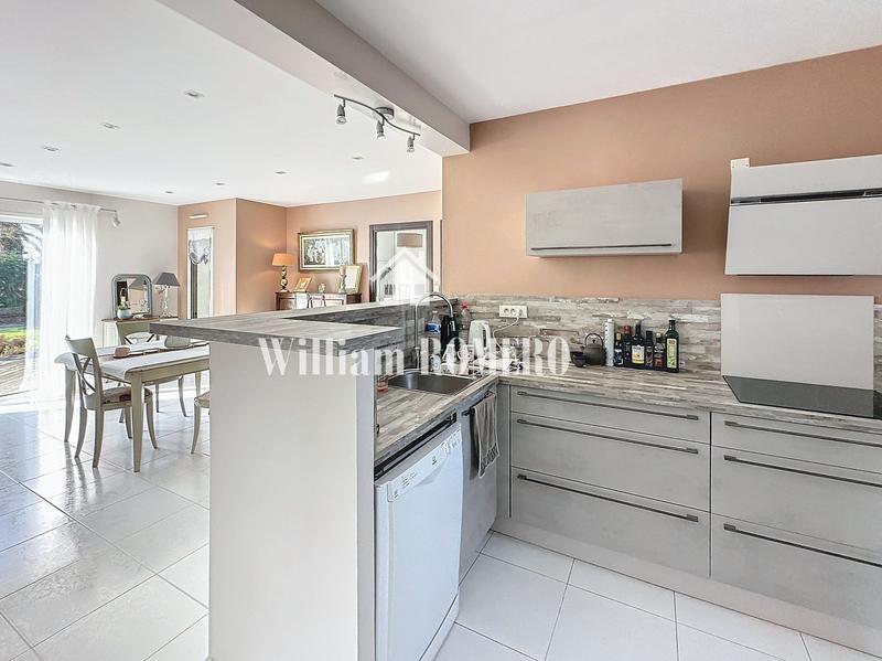 Maison - 140 m² - 6 pièces