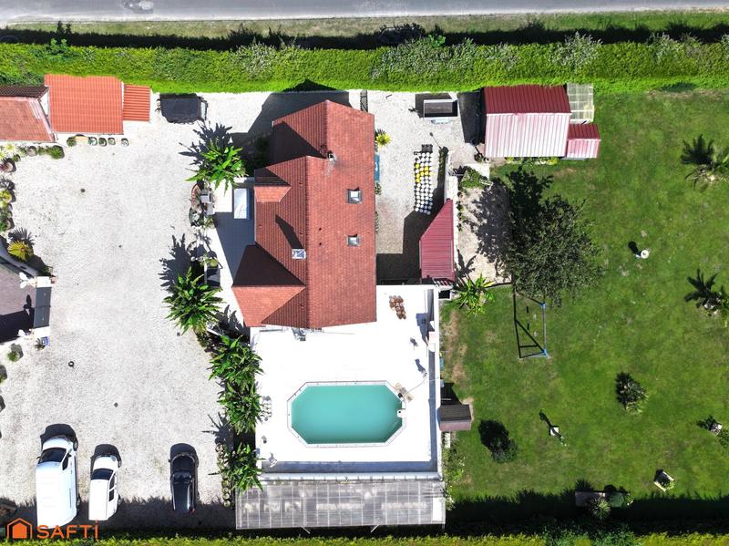 Maison - 192 m² - 8 pièces