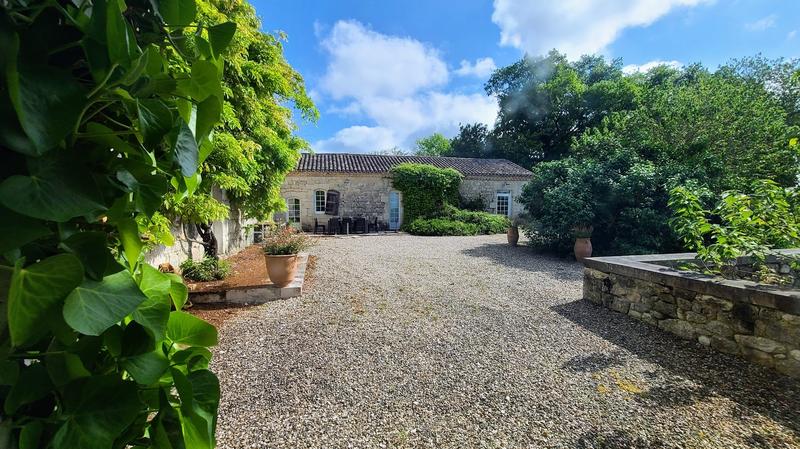 Demeure - 490 m² - 12 pièces