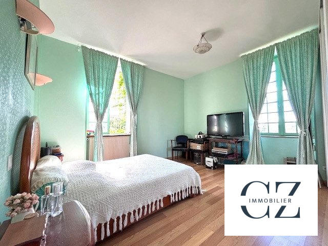 Maison traditionnelle - 140 m² - 6 pièces