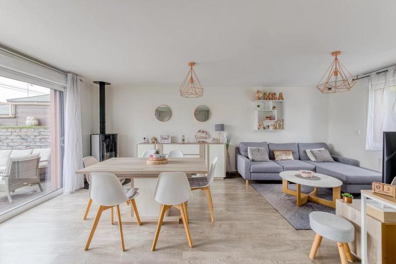 Maison - 84 m² - 5 pièces