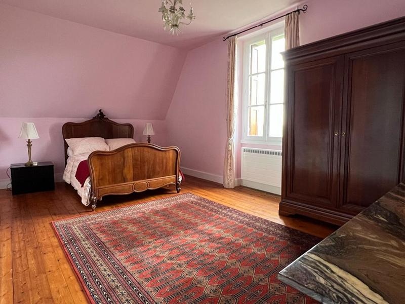 Propriété - 410 m² - 12 pièces