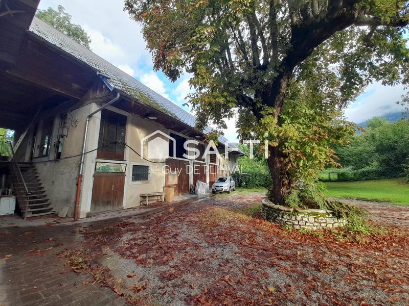 Maison - 350 m² - 12 pièces