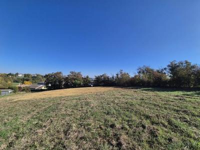 Terrain constructible - 2 000 m²