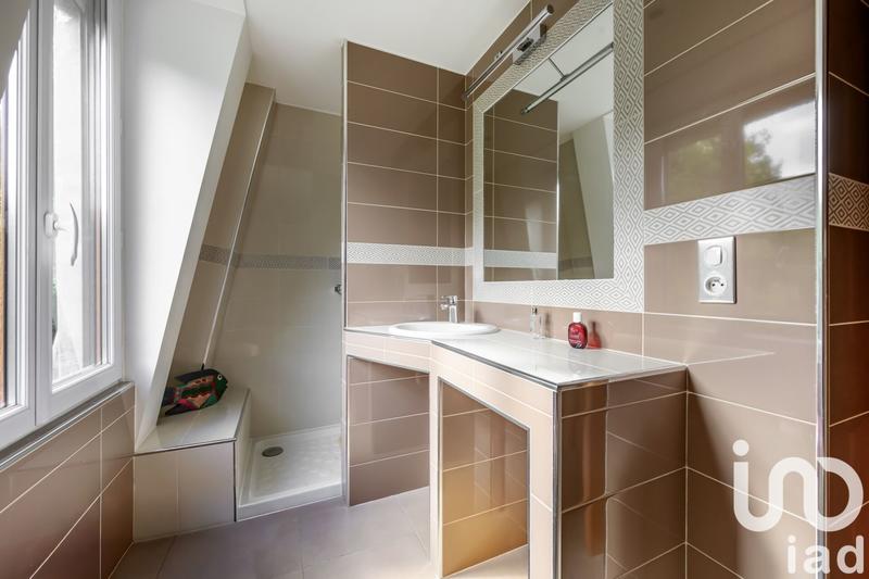 Maison - 498 m² - 13 pièces