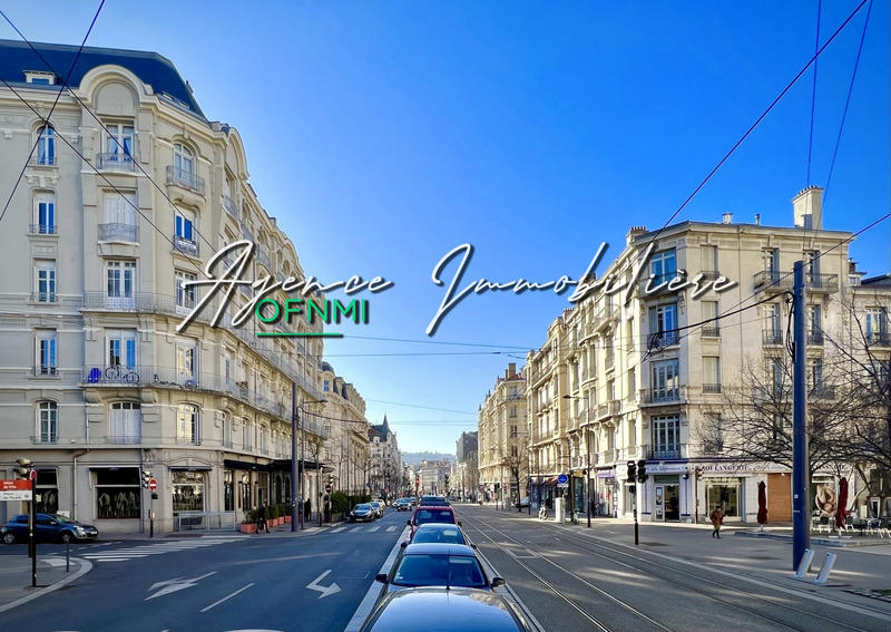 Appartement - 178 m² - 5 pièces