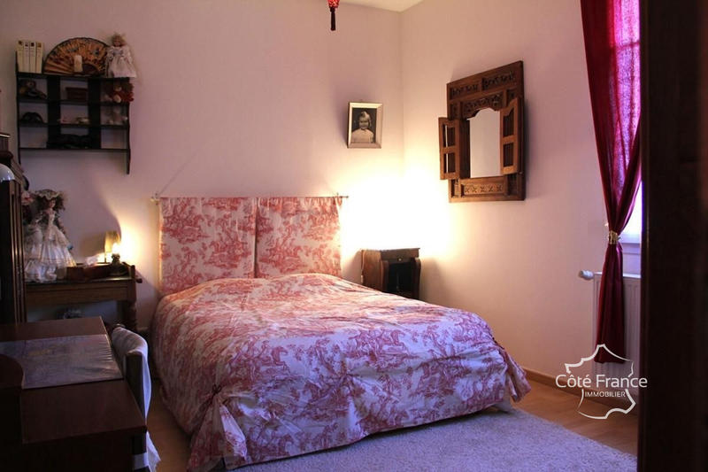 Maison en pierre - 250 m² - 7 pièces