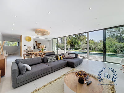 Villa - 207 m² - 7 pièces