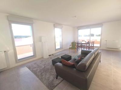 Appartement - 102 m² - 4 pièces