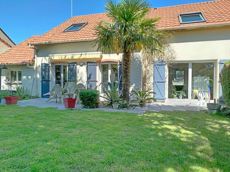 Maison - 193 m² - 7 pièces