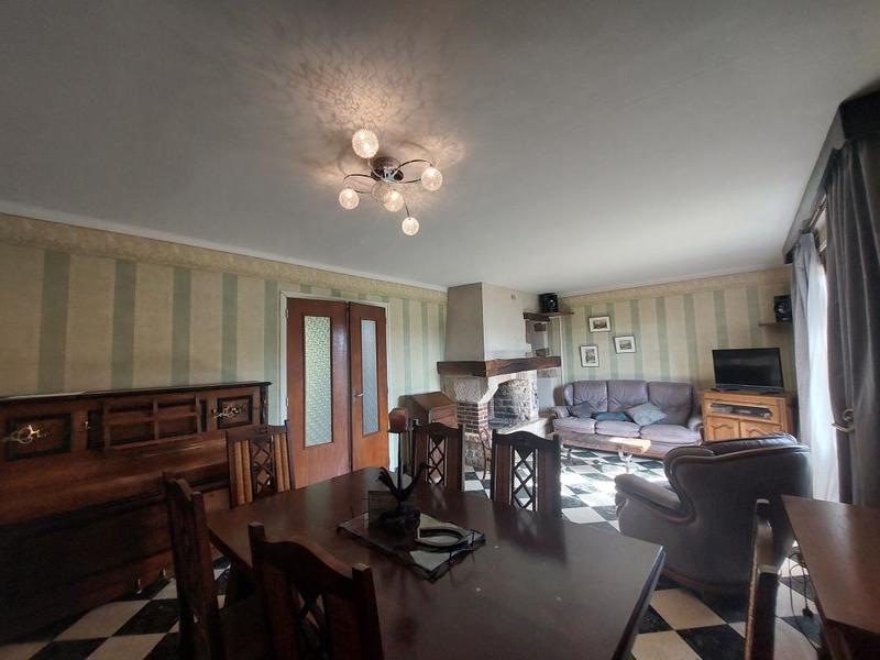 Maison - 121 m² - 6 pièces