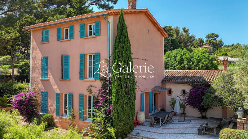 Maison ancienne - 250 m² - 9 pièces