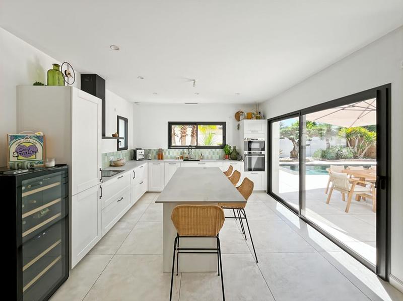 Maison - 210 m² - 5 pièces