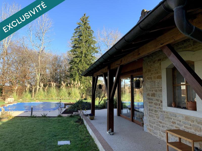 Maison - 289 m² - 9 pièces