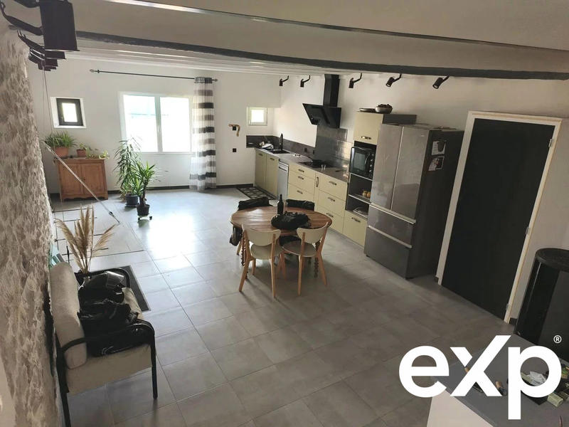 Maison traditionnelle - 84 m² - 4 pièces