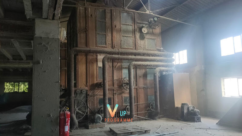 Local d'activité / Entrepôt - 2 500 m²